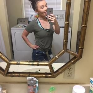 Meet your Posher, Lacey